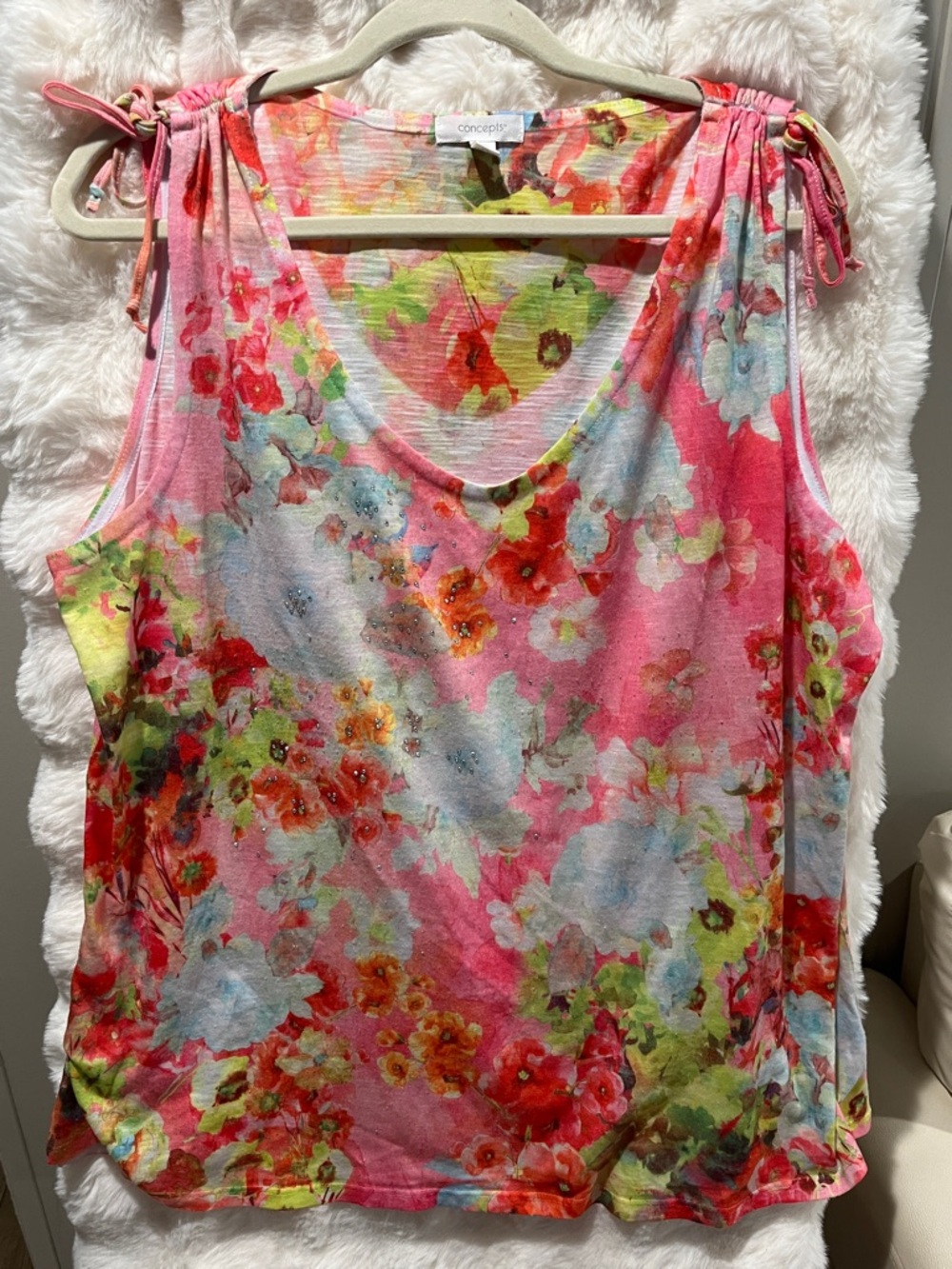 Concepts Floral Tie-Shoulder Tank Top in Pink Multicolor